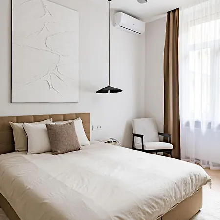 Onyx Oasis - Luxury 3 Bdrm * בודפשט