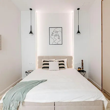 Onyx Oasis - Luxury 3 Bdrm