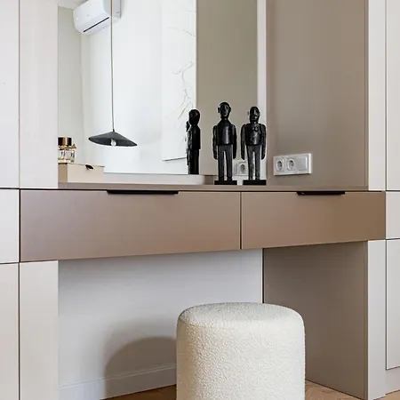 Onyx Oasis - Luxury 3 Bdrm