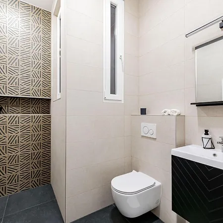 Onyx Oasis - Luxury 3 Bdrm * ブダペスト